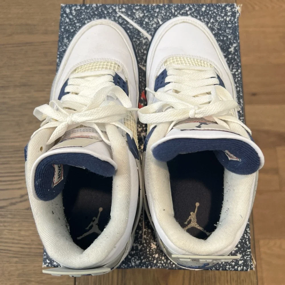 EUC Men’s Air Jordan 4 Retro White/Midnight Navy Blanc/Marine Minuet 9M